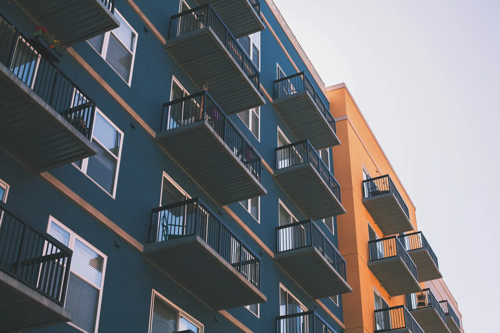 Étudiants dans un logement meublé FindMyRoom en France