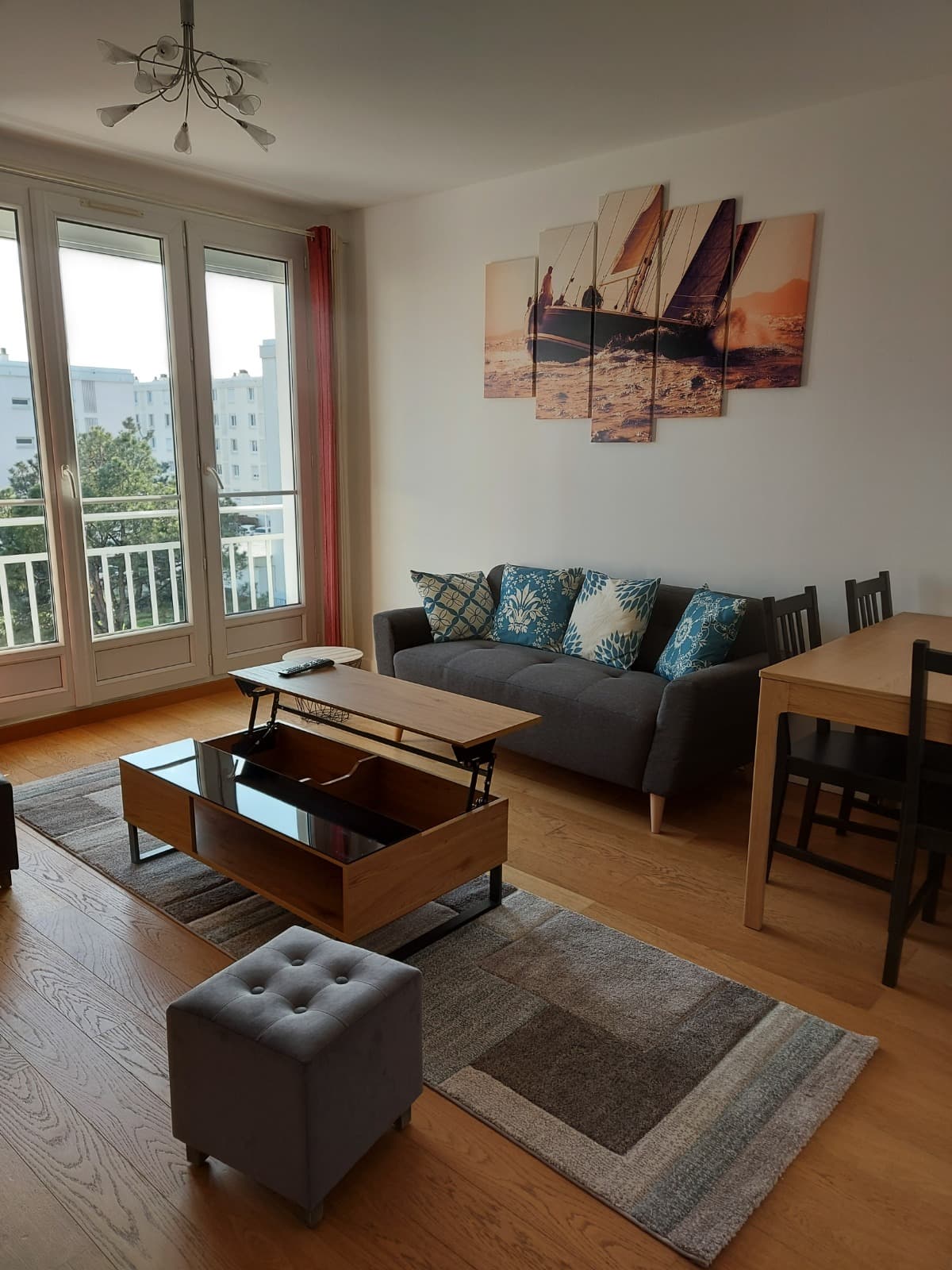 🏡 Colocation rénovée de 4 chambres à Rezé – Cuisine équipée & cadre confortable