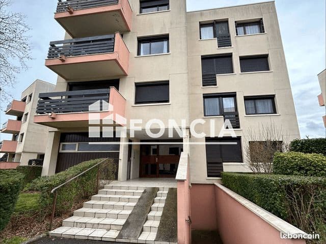 Studio 1 pièce 17 m²