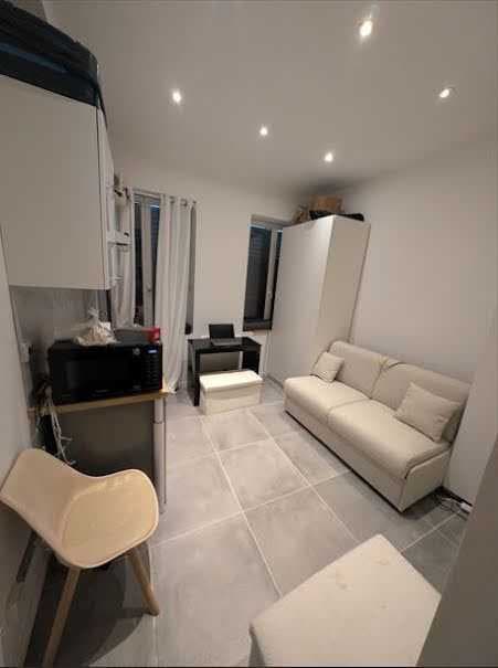 Studio 1 pièce 14 m²