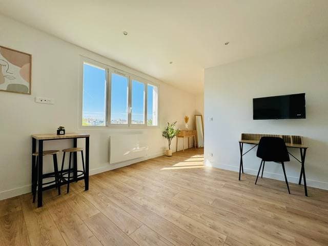 LOCATION APPARTEMENT 2 PIÈCES - 30m² - 94230 - CACHAN