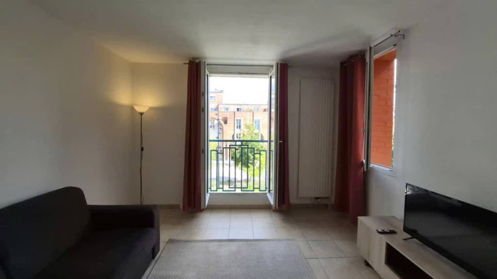 Location Grand Studio Guyancourt (78280)