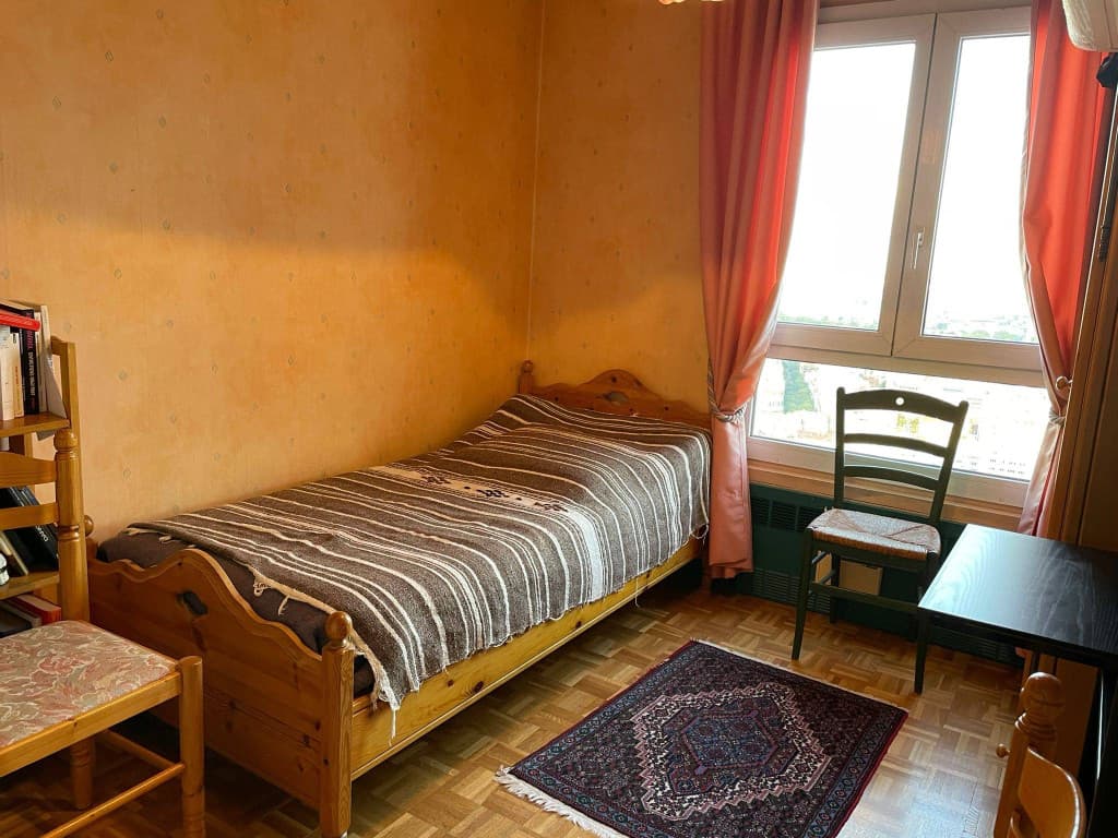 Loue chambre chez l’habitant