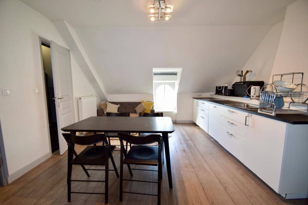 Reste une chambre dans colocation filles de 3 chambres Lillevauban