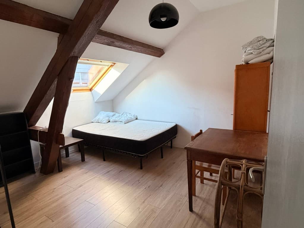 Belle chambre meublée dans colocation de 2 personnes – Hyper-centre Grenoble