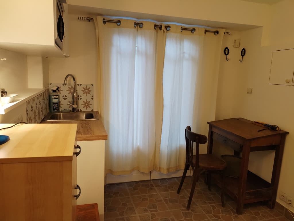 Loue studio meublé 12m² pour étudiant à Noisy-le-Grand