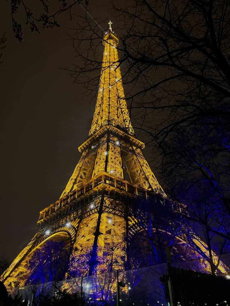 URGENT Propose appartement paris à la sous location 19/20/21 juin pour 300€