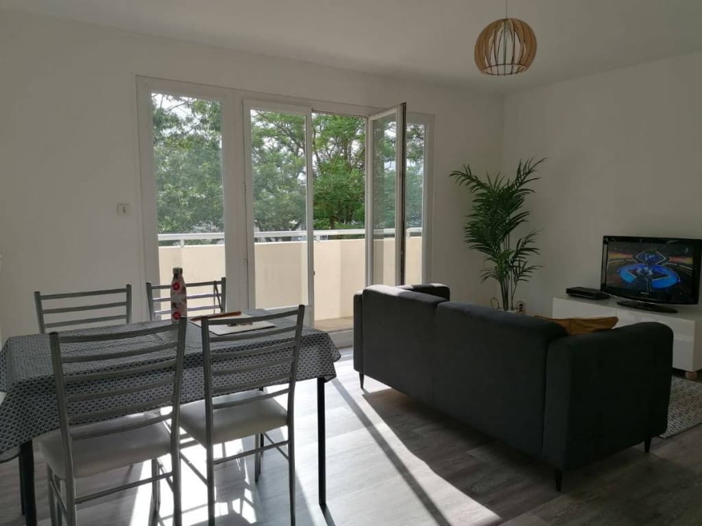 Loue chambre en colocation appartement - 69m² - proche UCO/ESA