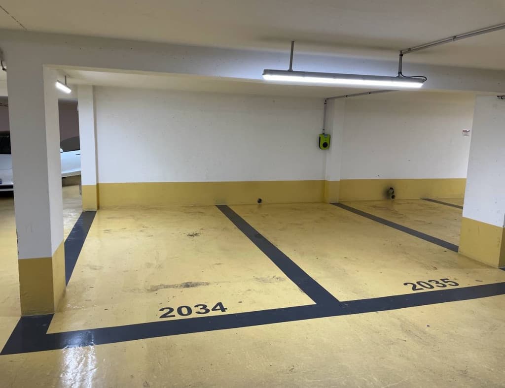 Loue parking - 12m² - Courbevoie
