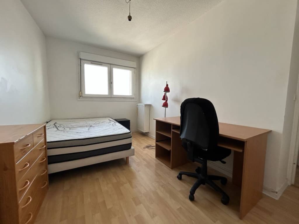 Loue chambre en colocation dans appartement - 80m²