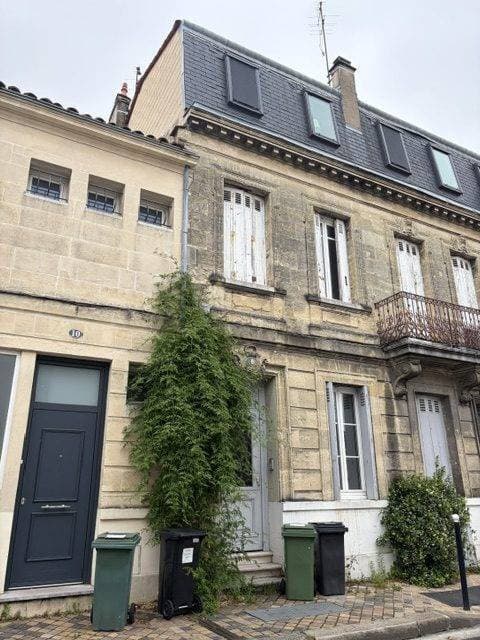 Loue duplex/triplex - 92.46 m² - 3 pièces, 2 chambres - Bordeaux 33000