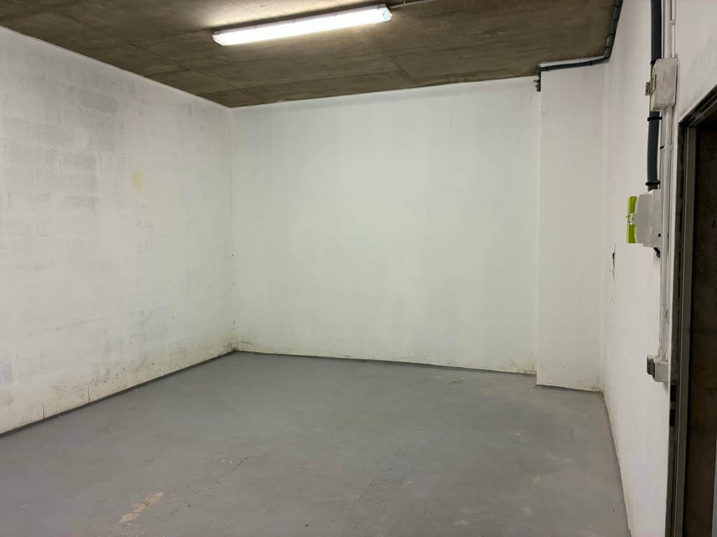 Location de Cave/Local de stockage, archivage - 11m² et hauteur 3,5m | Paris 16e
