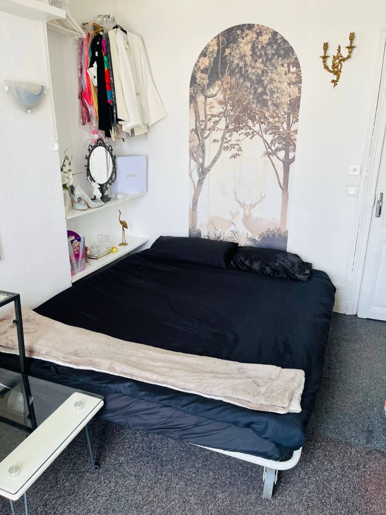 Location temporaire (maximum 2 mois) studio 13m² 17ème 6ème étage