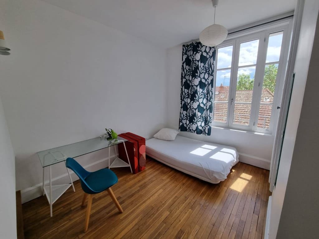 Loue chambre en colocation dans appartement - 53m² - Montchat Lyon 69003