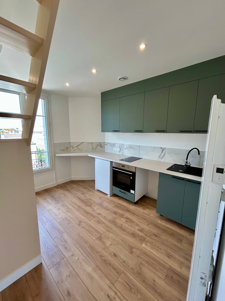 Loue appartement meublé refait à neuf proche transport et commerces - 46m2