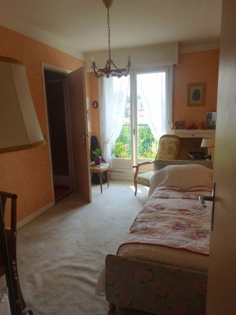 Loue Chambre meublée 16m² à Versailles