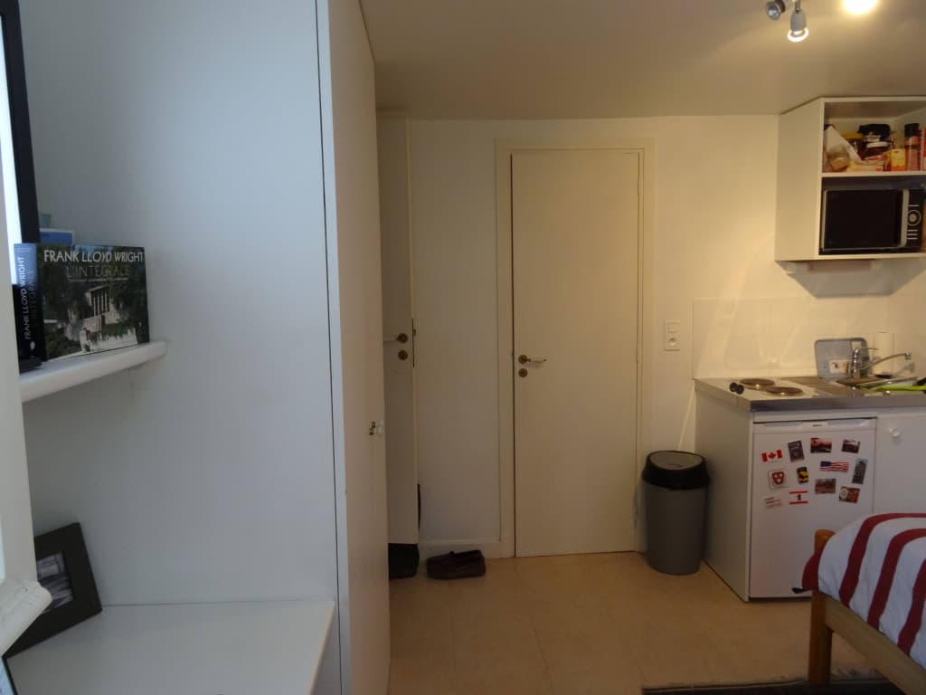 Propose location chambre indépendante 13m² Versailles pour étudiant