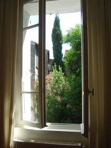 chambre à louer dans coloc à trois centre ville Avignon