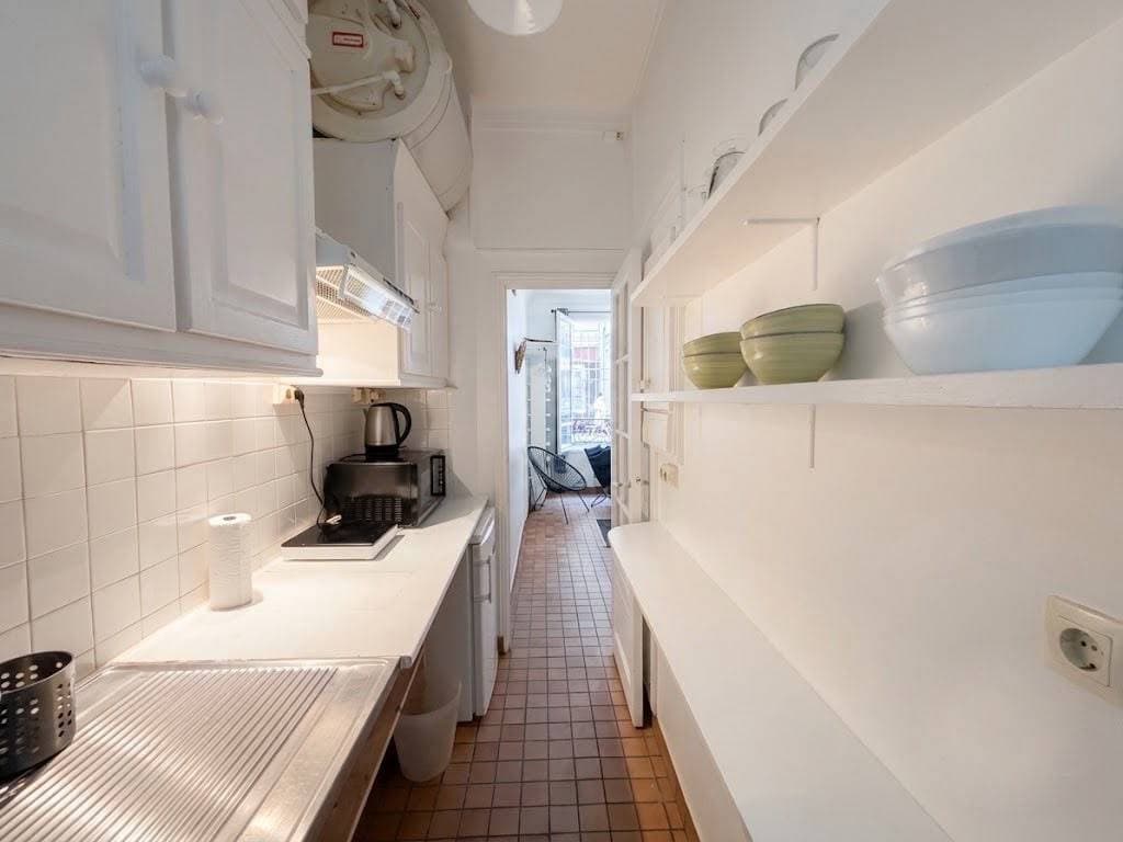 A louer petit appartement 2 chambres metro Alesia/ Porte d Orléans