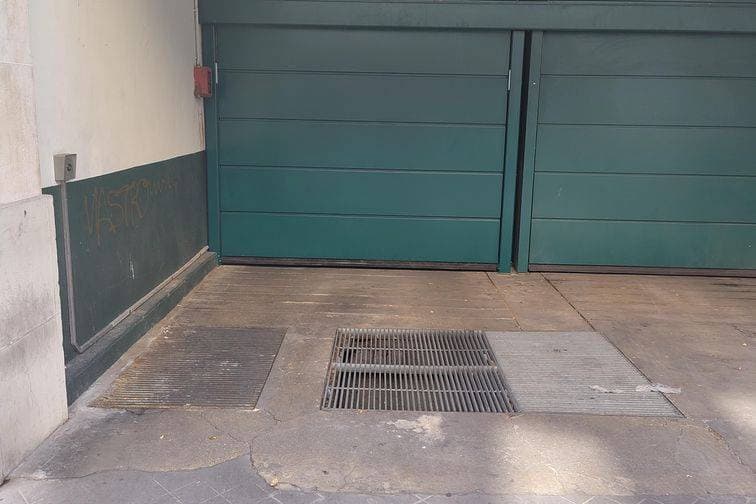 Loue parking - 10m²