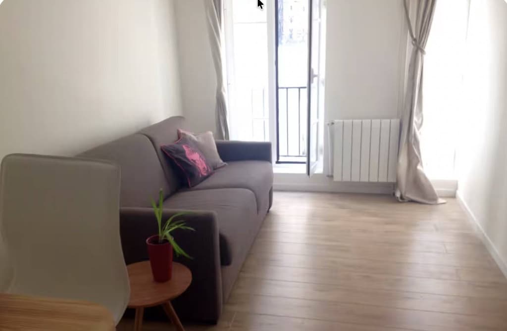 STUDIO PARIS A LOUER AOÛT