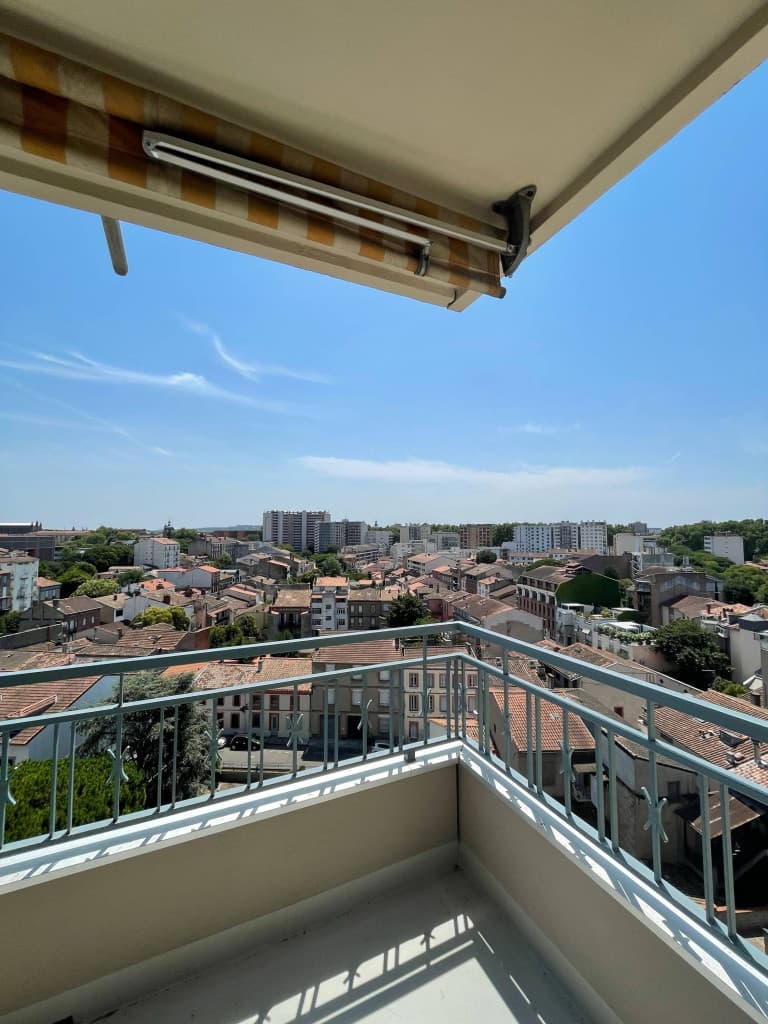 Location - Grand T2 meublé de 72 m² avec vue panoramique – Compans Caffarelli