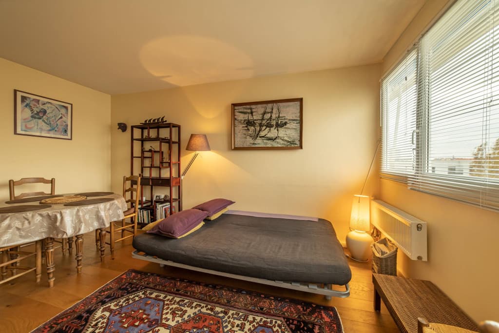 Bel appartement 1 chambre avec ascenseur à Clichy