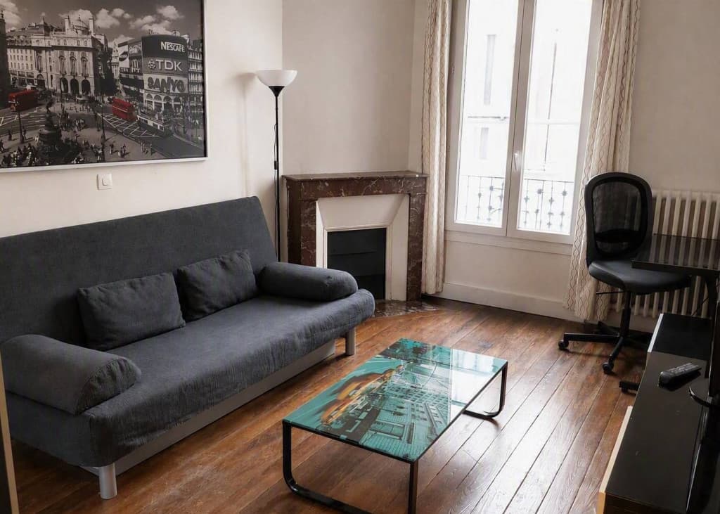 Loue chambre en colocation dans appartement - 60m² - Courbevoie (proche La Défense)
