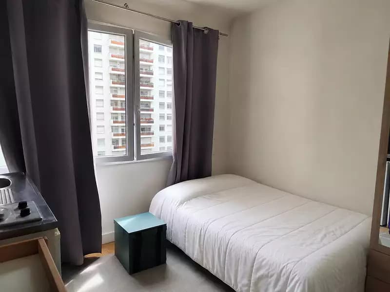 Location appartement 1 pièce 13,6 m² Courbevoie (92400) - Superimmo