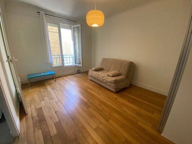 Loue studio - 19 m² - 1 pièce, 1 chambre - Paris