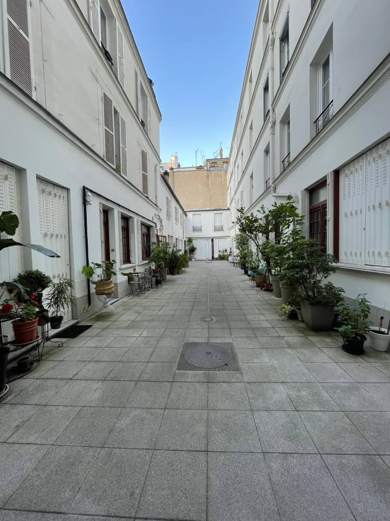 Studio meublé – Batignolles / Rue de Lévis (75017)