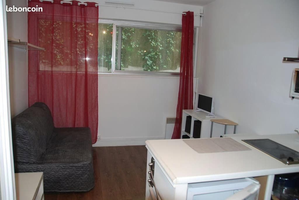 Studio 1 pièce 14 m²
