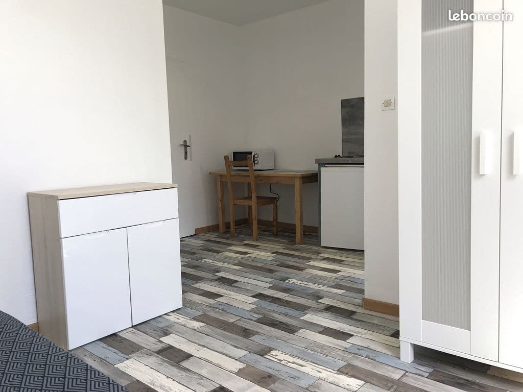 Studio 1 pièce 17 m²