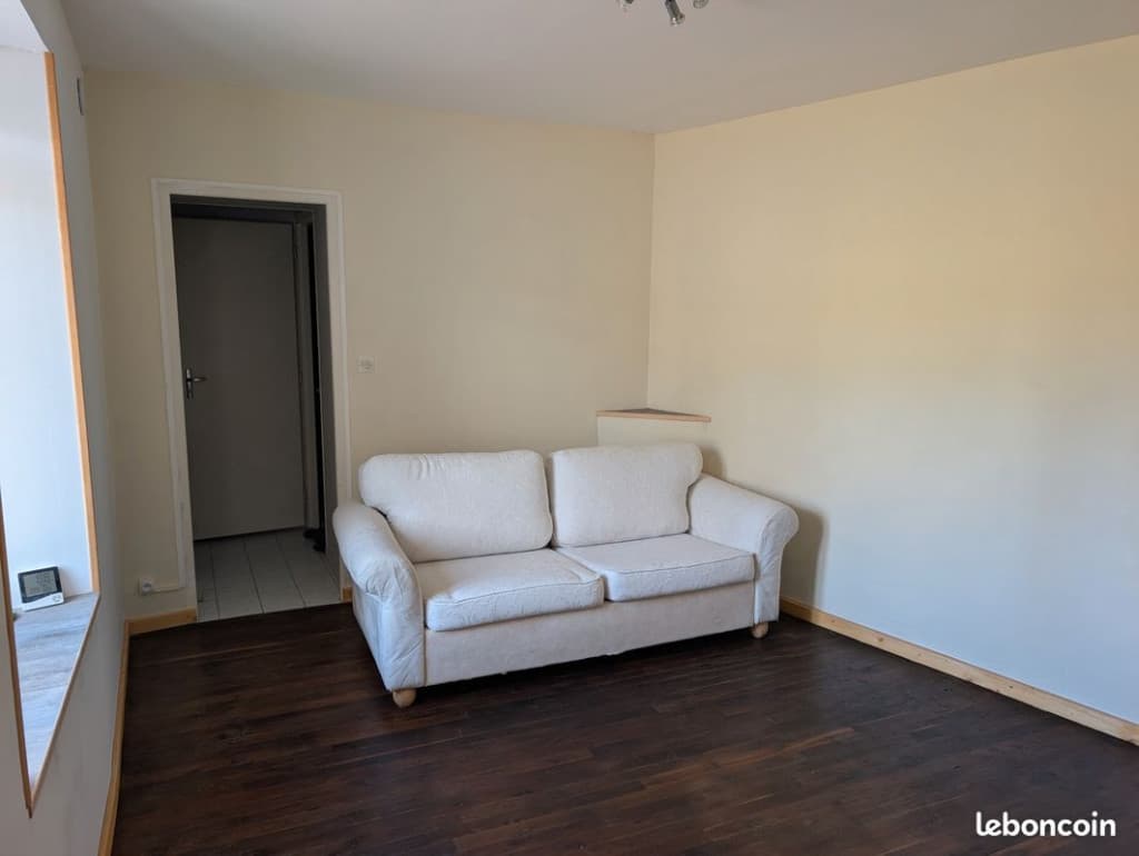Maison rénovée avec jardin T4