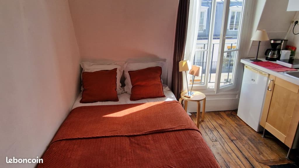 Studette Quartier Latin à louer en bail civil, idéal étudiant ou stage