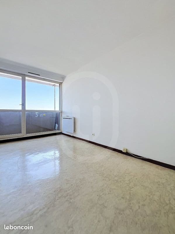 Studio 1 pièce 20 m²