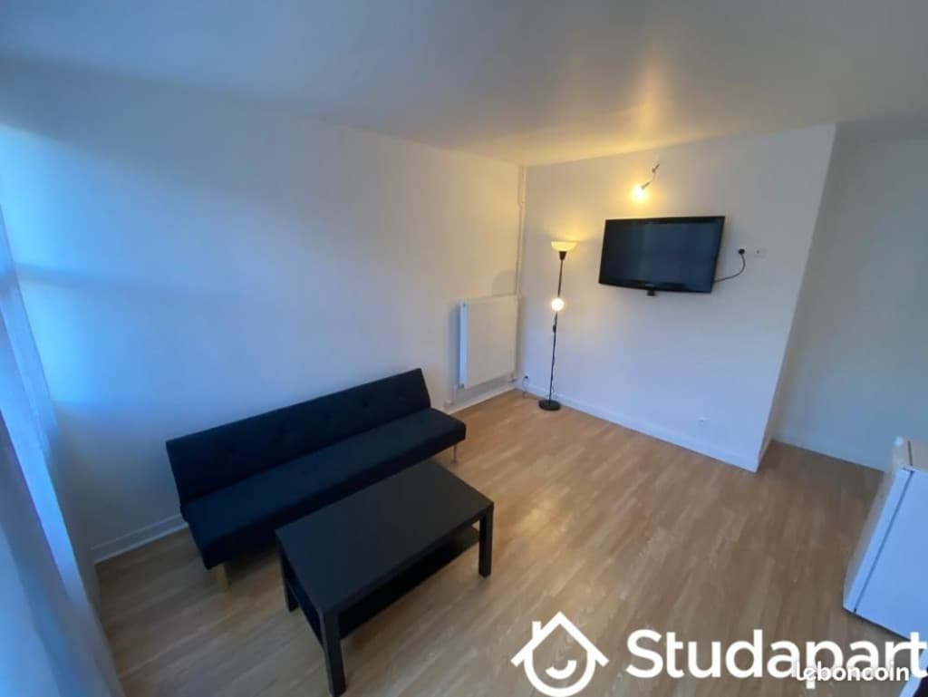 Chambre 1 pièce 13 m²