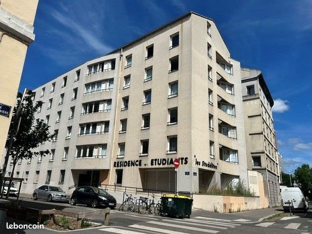 Studio 1 pièce 18 m²
