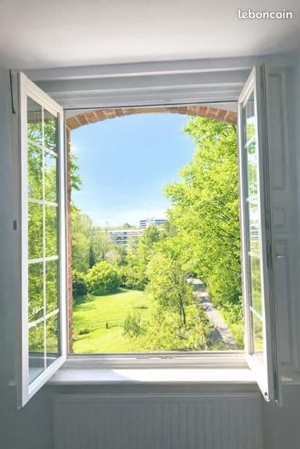 Grand studio avec vue sur parc