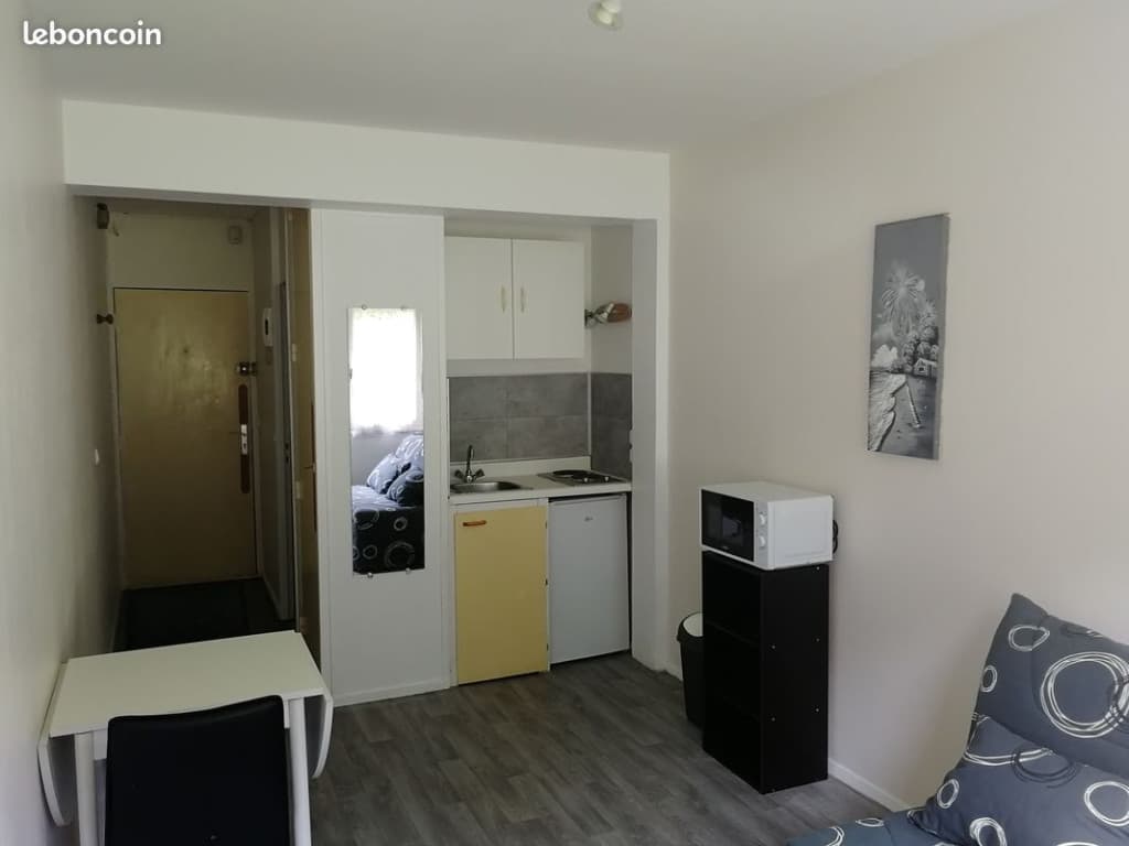 Location studio meublé proche CHU et clinique Saint Hilaire