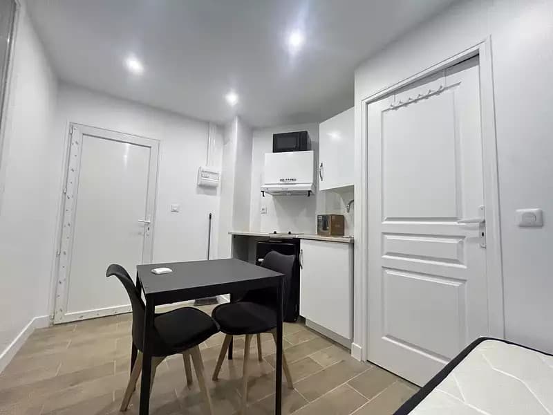 Location maison 1 pièce 12 m² Pontoise (95000) - Superimmo