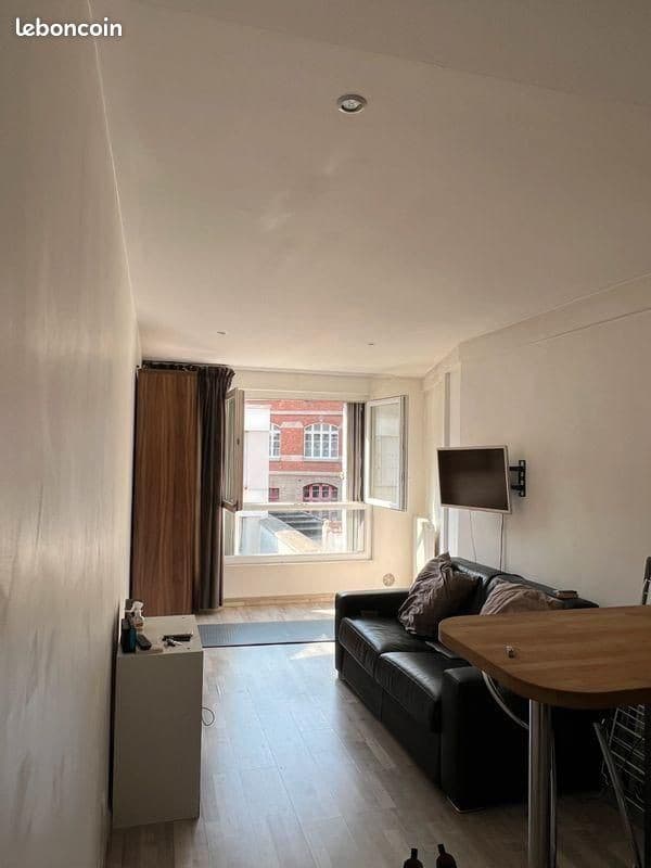 Studio 1 pièce 28 m²