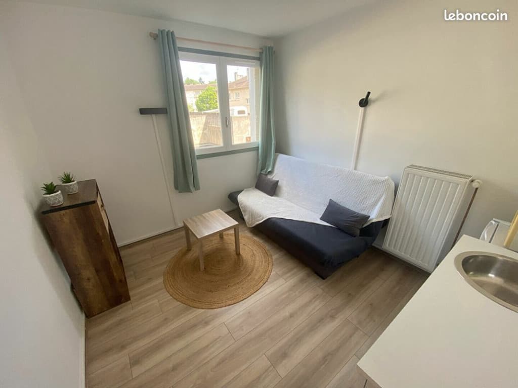 Appartement à louer 1 pièce • 13,46 m2