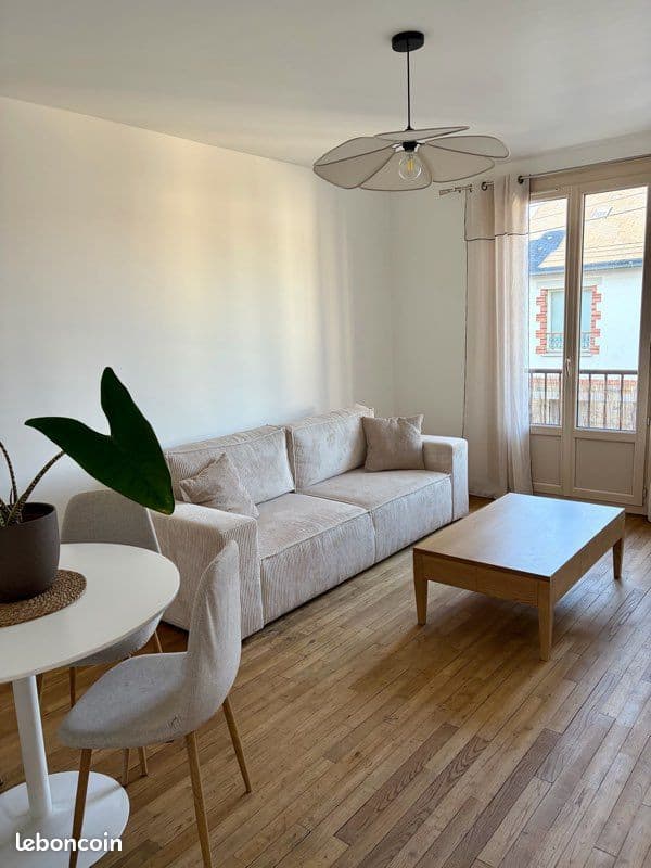 Appartement t2 meuble avec balconnet - quartier sud gare - rennes sacrés cœurs