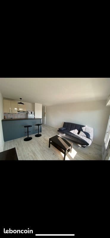 Studio 29m2 à Pontault-Combault - 700e