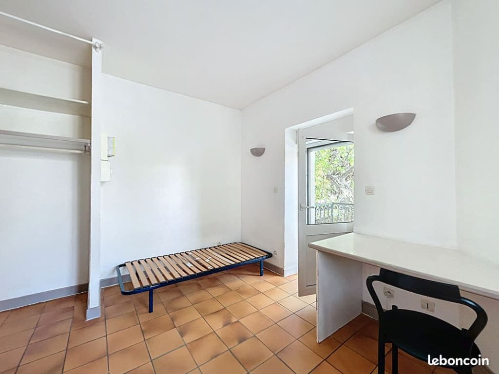 Studio 1 pièce 15 m²