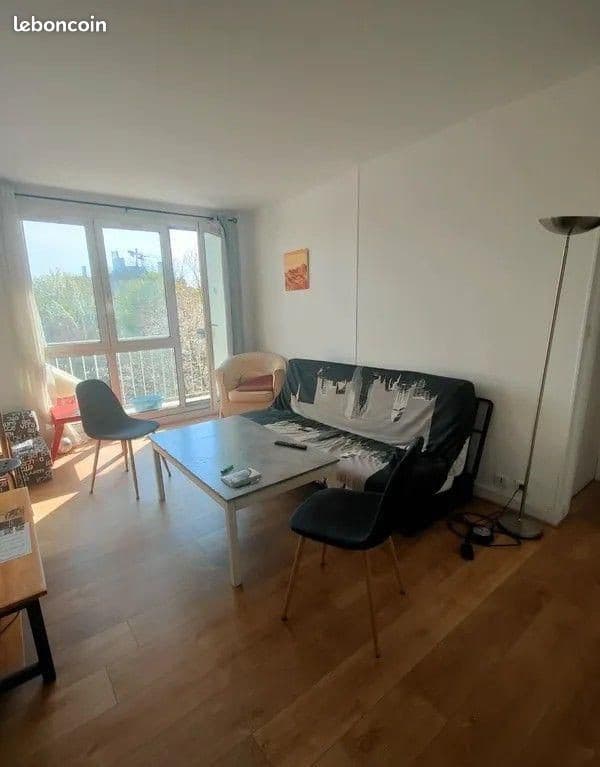 Chambre 1 pièce 75 m²