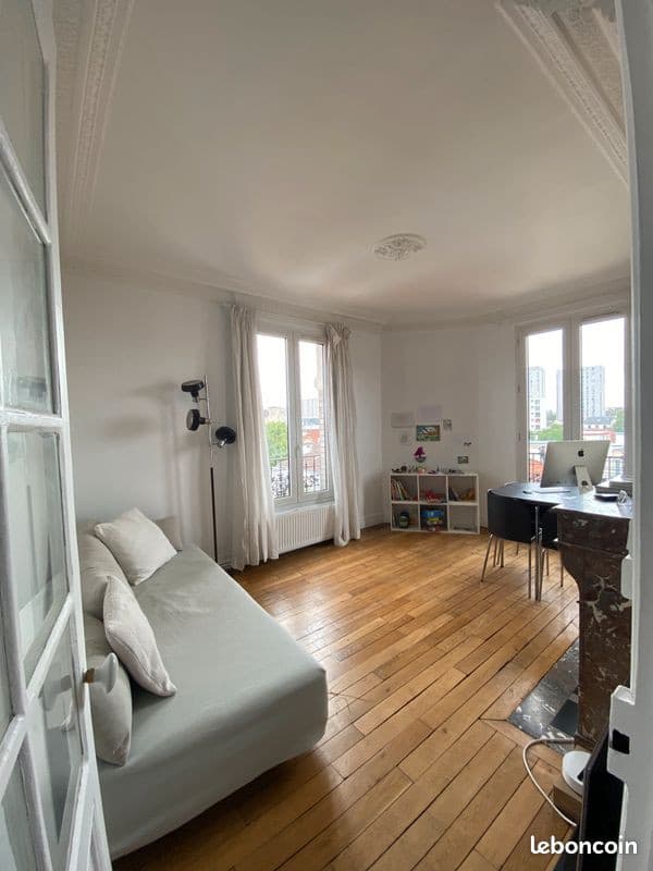 T2 meublé 50 m² avec pièce annexe – Hyper-centre d'Aubervilliers – Métro L12 au pied de l'immeuble