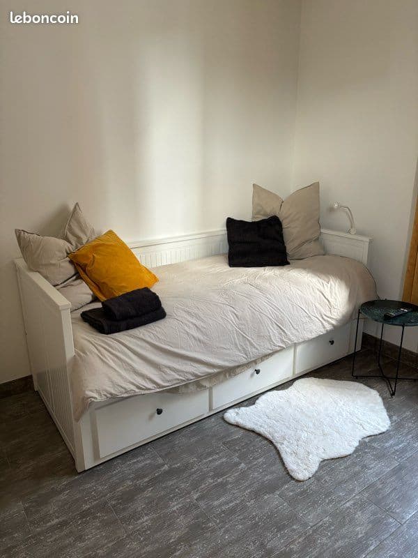 Studio meublé rénové de 14 m² – Alfortville – 650 CC