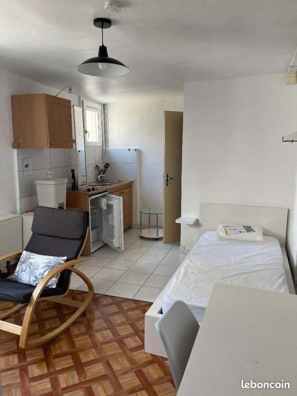Studio 1 pièce 17 m²